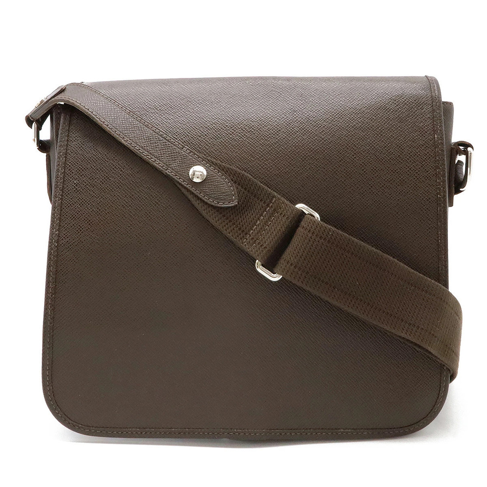 LOUIS VUITTON Taiga Andrei Messenger Crossbody Leather Grizzly Brown